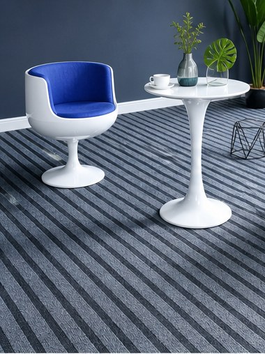 Nonwoven carpet and floor covering application